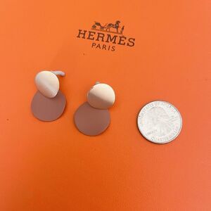 Gold and brown elegant earrings